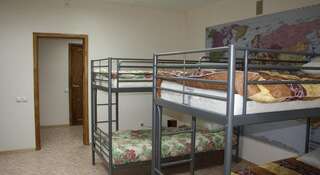 Гостиница ABC Hostel Екатеринбург Спальное место на двухъярусной кровати в общем номере для мужчин и женщин-2